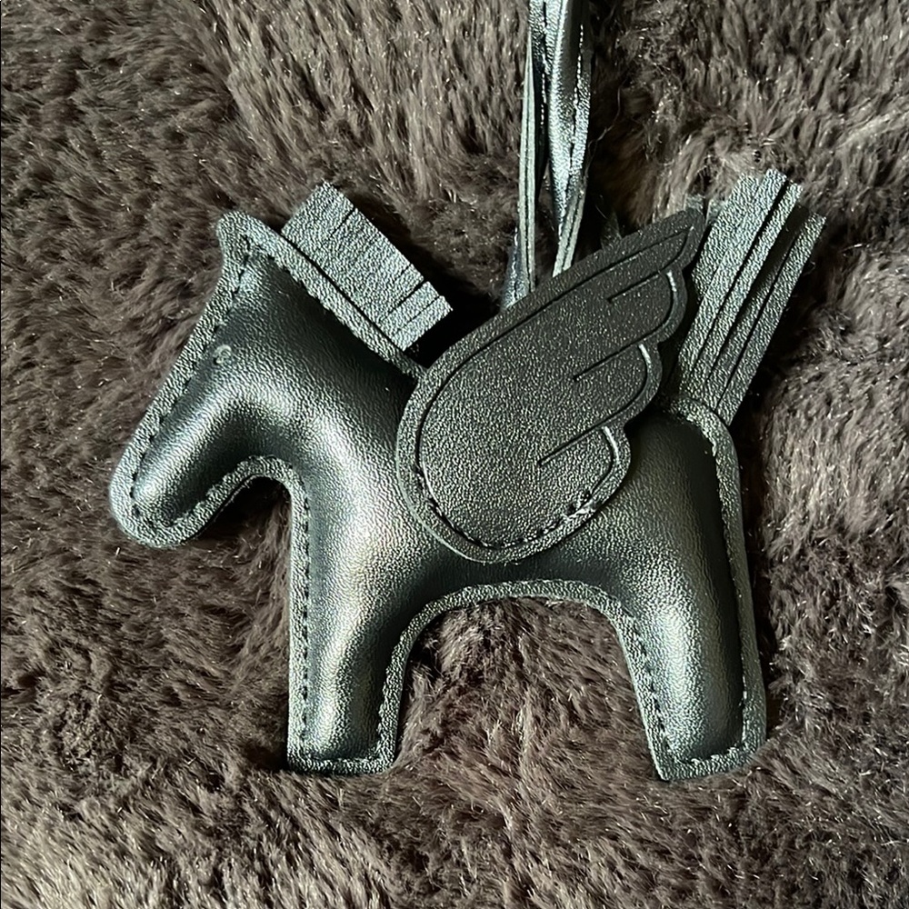🐎 Black Leather Winged Horse Keychain